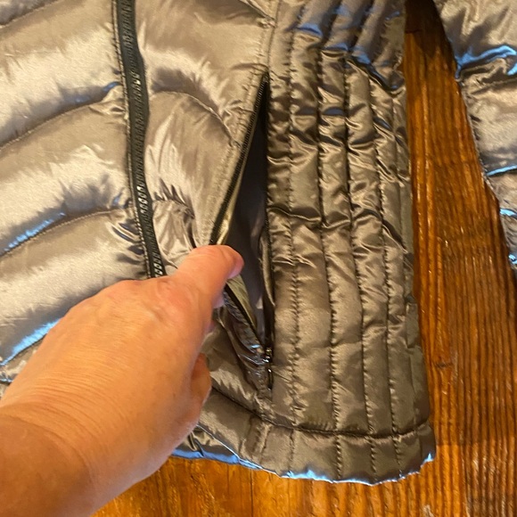 ANDREW MARC premium down packable jacket coat, puffer. Size small S - Picture 2 of 8